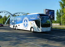 Fussball-Mannschaftsbus  SV Darmstadt 98, ein MAN Lion's Coach L. Fährt durch Berlin im Mai 2016. Und ein 'Dankeschön' an Jey. (m. freundlicher Genehmigung.)