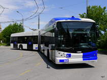 TL - Trolleybus Nr.868 unterwegs auf der Linie 21 in der Stadt Lausanne am 10.05.2016