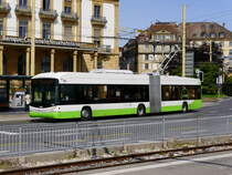 TransN Neuchàtel - Trolleybus Nr.144 unterwegs auf der Linie 107 in der Stadt Neuchàtel am 10.05.2016