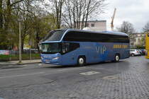 Neoplan Cityliner am 10.04.2016 vor dem Hauptbahnhof Dresden
