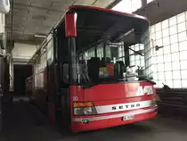 300er Setra der AFA in der Post Adelboden am 28.5.2016.