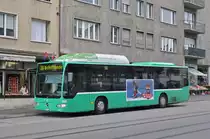 Mercedes Citaro 805, auf der Linie 33, bedient die Haltestelle Universitätsspital. Die Aufnahme stammt vom 24.05.2016.