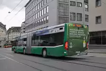 Mercedes Citaro 7016, auf der Linie 34, verlässt die Haltestelle Universitätsspital. Die Aufnahme stammt vom 24.05.2016.