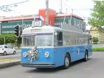 Fotohalt vor dem Busdepot Weinbergli für den FBW Nr. 25 von vbl-historic 
am 22.5.2016. Gelungene Rundfahrt ab dem VHS Luzern während den Trolleybus-Days im Rahmen des 75-Jahr Jubiläums  Trolleybusbetrieb  der Verkehrsbetriebe Luzern.