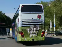Heck der Setra 431-DT von Zerzuben bei der Ausfahrt von der Carstation Sihlquai, am 28.5.2016.