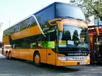 Setra 431-DT Allgäu Airport Express am 28.5.2016 bei der Carstation Sihlquai.