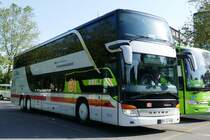 Der durch die SBB und DB betriebene IC Bus, bei der Carstation Sihlquai, am 28.5.2016.