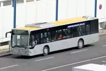Mercedes Airparks Shuttlebus gesehen in Düsseldorf am Flughafen 28.5.2016