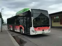 Der neue MB C2 NGT bei der Abfahrt am Bhf Süd, am 2.6.2016.