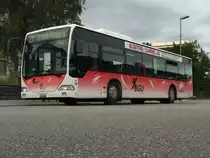 Citaro I Nr. 14, seine Tage sind gezählt, vermutlich wird der auch bald einmal ersetzt...., beim Bhf Süd am 2.6.2016.