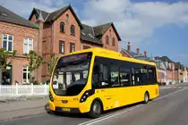 Bus Dänemark / Region Seeland / Region Sjælland: VDL Citea MLE (Midibus) - Wagen 6176 von Trafikselskabet Movia (Eigentümer Fahrzeug: Nobina Danmark), aufgenommen im Mai 2016 am Bahnhof von Frederikssund.