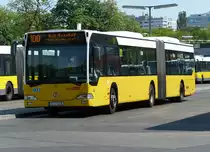 MB Citaro G der BVG, B-V 4045 in der Hertzallee/ Berlin im Mai 2016.
