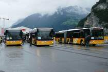 2 MAN und 1 Citaro bei der Busstation in Rynächt am 5.6.2016.