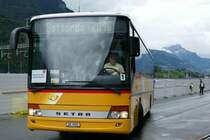 Setra beim verlassen des Festplatzes in Rynächt am 5.6.2016.