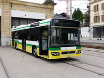 TransN - Volvo  Nr.220  NE 9920 vor dem Tram - Busdepot von Neuchâtel am 22.05.2016