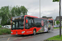 Mercedes Citaro 62 der AAGL, auf der Linie 83, bedient die Haltestelle in Augst. Die Aufnahme stammt vom 04.06.2016.