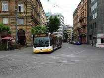 MVG Mercedes Benz Citaro C2 G Wagen 901 am 11.06.16 in Mainz Hbf