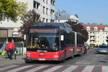 NG 273 T4 8080 steht als 66A beim Liesinger Schulzentrum. 29.4.2016.