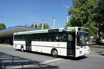 Bus Chemnitz: Mercedes-Benz O 407 der RVE (Regionalverkehr Erzgebirge GmbH), aufgenommen im Juni 2016 am Omnibusbahnhof in Chemnitz.