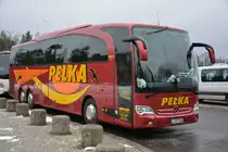 Zur  Grünen Woche 2016  ist L-PR 7000 zu Besuch in Berlin. Aufgenommen wurde ein Mercedes Benz Travego (Pelka Reisen) / 16.01.2016 / Berlin, Olympischer Platz.
