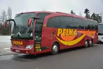 Zur  Grünen Woche 2016  ist L-PR 7000 zu Besuch in Berlin. Aufgenommen wurde ein Mercedes Benz Travego (Pelka Reisen) / 16.01.2016 / Berlin, Olympischer Platz.
