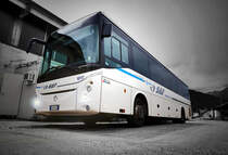 Hier noch eine Photoshop-Version des Irisbus Evadys von SAF.
Aufgenommen am 19.6.2016 beim Bahnhof San Candido/innichen. 