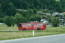 Mercedes-Benz Integro von POSTBUS mit einer Werbebeklebung für die Kleine Zeitung, unterwegs auf der Kfl. 5002 (Heiligenblut Hotel Heiligenblut - Lienz Bahnhof).
Aufgenommen am 19.6.2016 bei Dölsach.