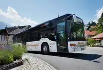 Setra S 415 NF von Siebler Reisen, unterwegs auf der Kfl. 5021 als Kurs 11 (Oberdrauburg Bahnhof - Gerlamoos), am 24.6.2016 nahe der Haltestelle Berg im Drautal Mehrzweckhaus.