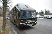 Zur  Grünen Woche 2016  ist CHA-P 890 zu Besuch in Berlin. Aufgenommen wurde ein Neoplan Starliner (Baumgartner) / 16.01.2016 / Berlin, Olympischer Platz.
