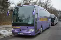 Zur  Grünen Woche 2016  ist MSH-JA 44 zu Besuch in Berlin. Aufgenommen wurde ein Mercedes Benz Travego (Adelsberger) / 16.01.2016 / Berlin, Olympischer Platz.
