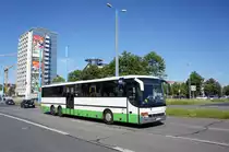 Bus Chemnitz: Setra S 319 UL-GT der RVE (Regionalverkehr Erzgebirge GmbH), aufgenommen im Juni 2016 in der Innenstadt von Chemnitz. 