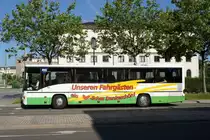 Bus Chemnitz: Mercedes-Benz Integro der RVE (Regionalverkehr Erzgebirge GmbH), aufgenommen im Juni 2016 am Hauptbahnhof in Chemnitz.