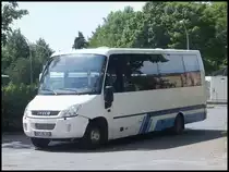 Iveco Kleinbus der Kraftverkehrsgesellschaft mbH Ribnitz-Damgarten in Stralsund am 10.06.2014