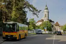 POSTAUTO: Einer der letzten HESS NAW-Postbusse der Schweiz, der noch ab und zu im planmässigen Linienverkehr eingesetz wird, konnte am 11. Mai 2015 in Solothurn anlässlich einer Sonderfahrt verewigt werden.
Foto: Walter Ruetsch