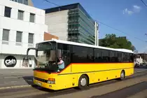 Bus Ulm: Setra S 315 UL von Schröder Reisen, aufgenommen im Juni 2016 am Hauptbahnhof in Ulm. 