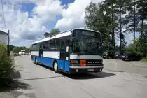 Bus Kaiserslautern: Setra S 215 SL von Schary-Reisen GbR, aufgenommen im Juni 2016 im Stadtgebiet von Kaiserslautern. 