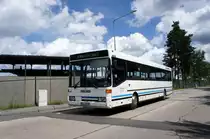 Bus Kaiserslautern: Mercedes-Benz O 407 von Schary-Reisen GbR, aufgenommen im Juni 2016 im Stadtgebiet von Kaiserslautern. 