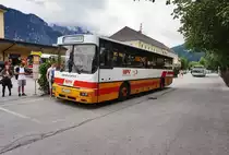 310er Gräf & Stift der HPV unterwegs auf der Kfl. 5002 (Lienz Bahnhof - Winklern im Mölltal Busterminal - Heiligenblut Hotel Heiligenblut), am 4.7.2016 bei der Haltestelle Lienz Bahnhof.