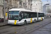 De Lijn Antwerpen 4829 Van Hool AG300 aufgenommen 30/01/2015 am Haltestelle Nationale Bank 