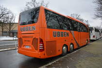 Am 16.01.2016 steht RD-UR 78 in der Jesse-Owens-Allee. Aufgenommen wurde ein Mercedes Benz Travego (Ubben).
