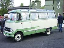 Profilansicht eines Mercedes Benz O319 mit Dachrandverglasung. 1955 - 1963. Herner Oldies am 03.07.2016.