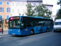 VanHool A 320 im schnen Montlimar. Wagen 29 des Verkehrsunternehmens  Montlibus .