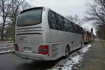 Am 16.01.2016 steht 1ST 9998 in der Jesse-Owens-Allee. Aufgenommen wurde ein MAN Lion's Coach (Eichler Bus).
