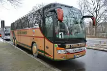 Am 16.01.2016 steht HST-CV 14 in der Jesse-Owens-Allee. Aufgenommen wurde ein Setra S 416 GT-HD (De Stralsunner / Otto Müller).
