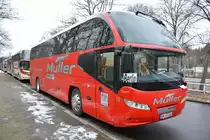 Am 16.01.2016 steht HN-AR 1800 in der Jesse-Owens-Allee. Aufgenommen wurde ein Neoplan Cityliner (Müller - Reisen).
