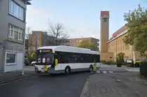 De Lijn Antwerpen 5903 VDL Citea aufgenommen 03.05.2016 am Krankenhaus Sint-Augustinus Wilrijk 