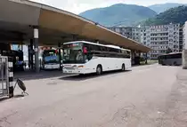 Ein SETRA S 415 H von Domanegg-Reisen, unterwegs als Linie 156 (Bolzano, Autostazione/Bozen, Busbahnhof - Bivio Avigna/Abzweigung Afing).
Aufgenommen am 8.7.2016, bei der Ausfahrt aus der Haltestelle Bolzano, Autostazione/Bozen, Busbahnhof.