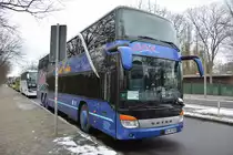 Am 16.01.2016 steht RO-BR 5000 in der Jesse-Owens-Allee. Aufgenommen wurde ein Setra S 431 DT (Berr Reisen GmbH).
