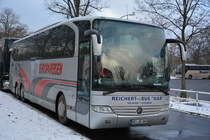 Am 20.01.2016 steht ABI-GE 666 in der Jesse-Owens-Allee in Berlin. Aufgenommen wurde ein Mercedes Benz Travego (Europareisen).
