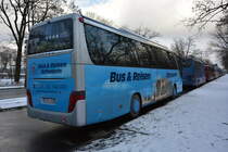 Am 20.01.2016 steht SN-SG 260 in der Jesse-Owens-Allee in Berlin. Aufgenommen wurde ein Setra S 415 HD (S&H Verwaltungs GmbH).
